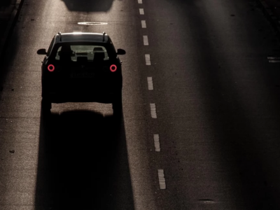 Bruksela łagodzi kurs