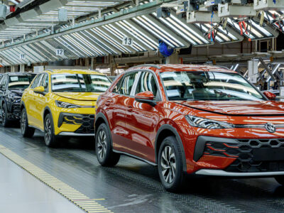 Gigant zaciska pasa. Co z pracownikami?